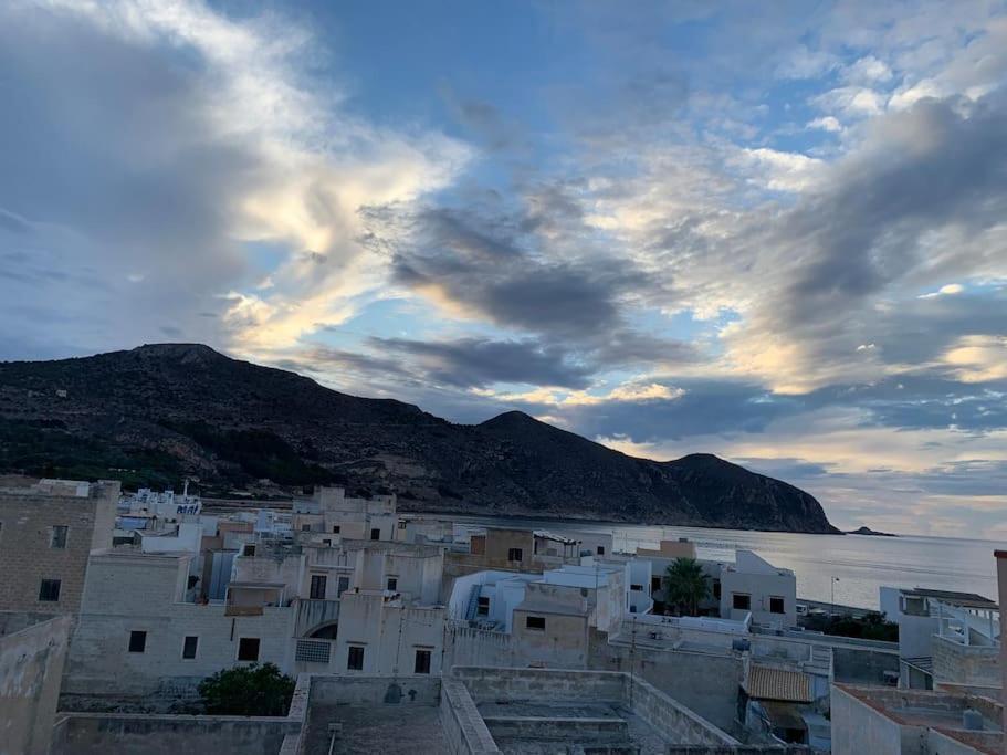 Apartamento Al Centro Del Centro - Favignana Exterior foto